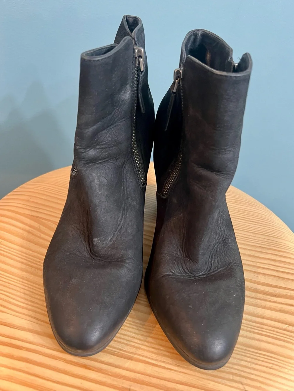 Michael Kors Black Leather Ankle Booties Block Heel Side Zip Size 8.5